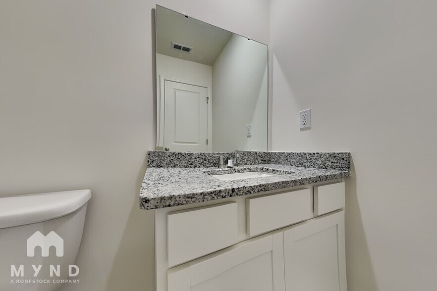 Building Photo - 3005 Fulong Dr