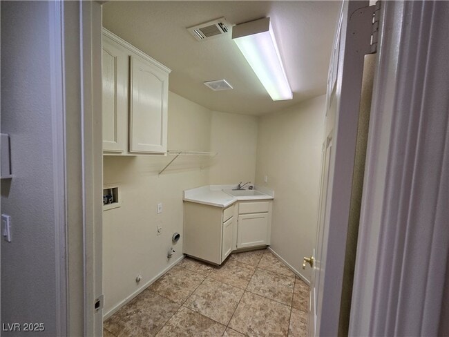 Building Photo - 1003 Dover Glen Dr