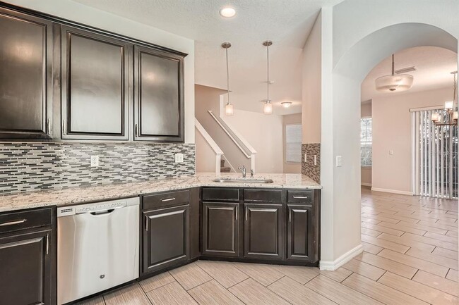 Building Photo - 7001 Interbay Blvd