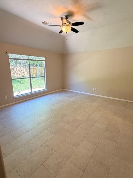 Building Photo - 906 Taylor Ridge Dr