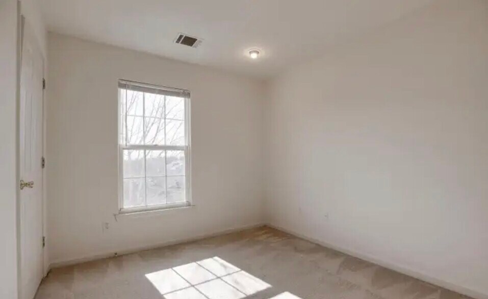 Building Photo - 14789 Truitt Farm Dr