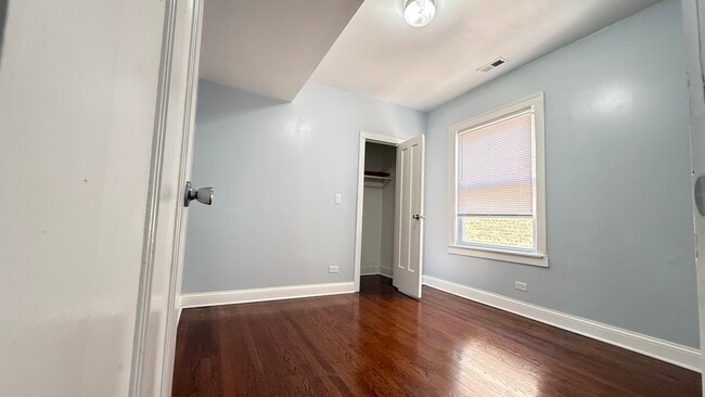 Building Photo - 3615 N Troy St