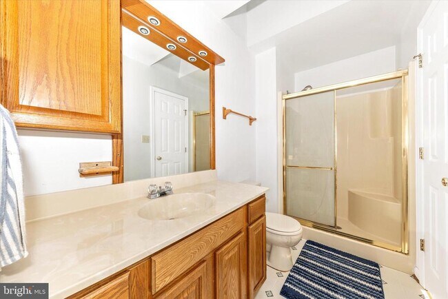 Building Photo - 105 Ridge Ave