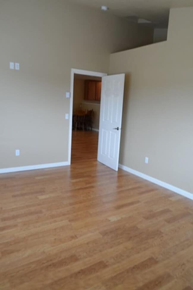 Building Photo - 9996 - Procurement Properties