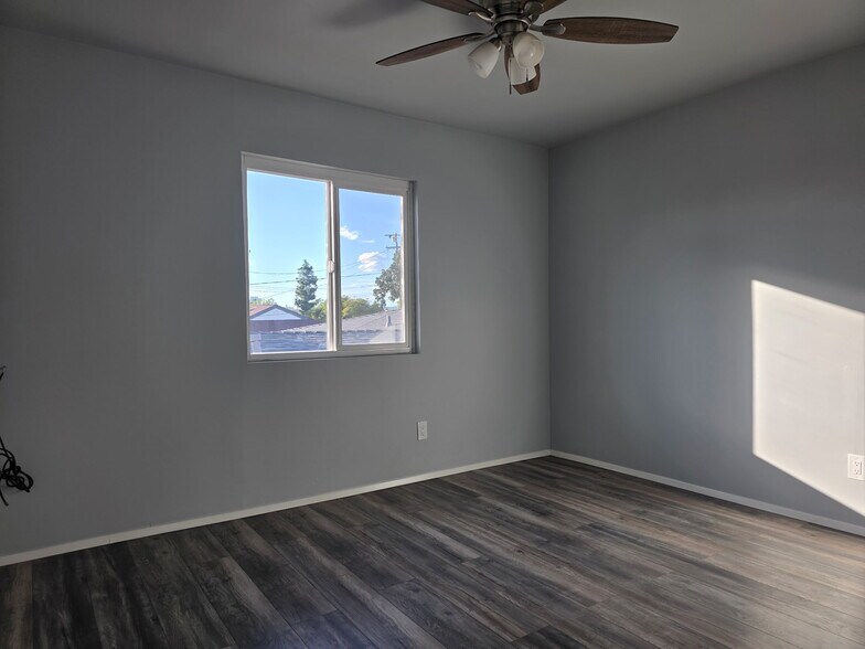 Building Photo - 4126 E 2nd St