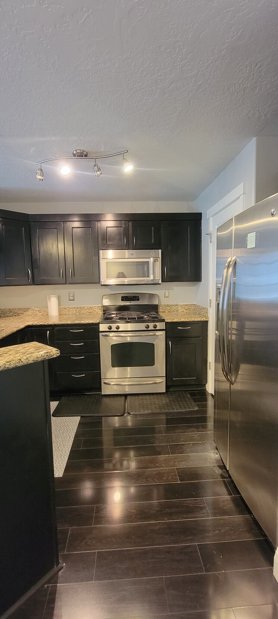 Building Photo - 4276 S Main St