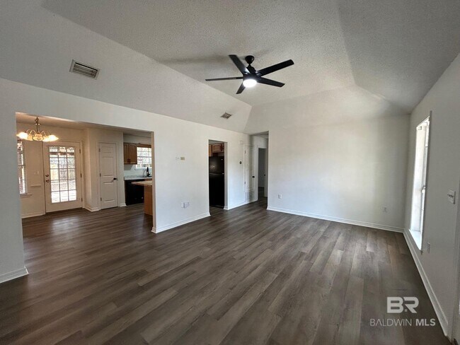 Building Photo - 112 Cluster Oaks Ct