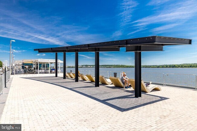 Building Photo - 203 Montgomery St