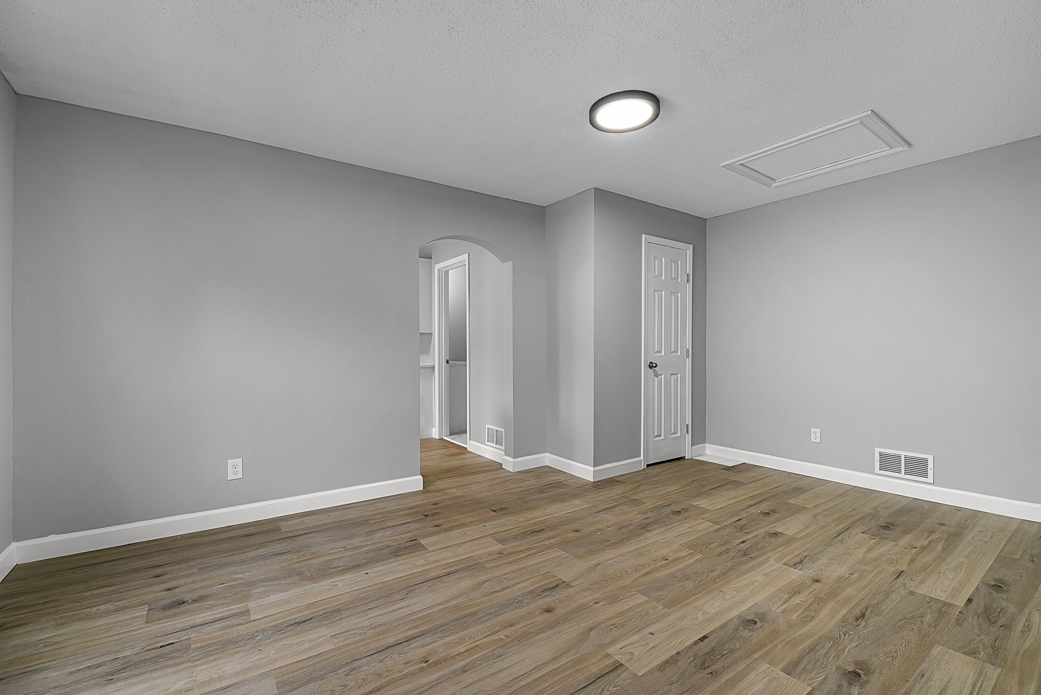 Building Photo - 541 N Virginia Ave