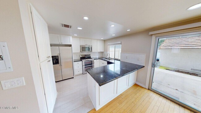Building Photo - 336 Green Moor Pl