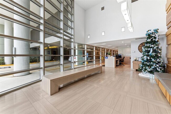 Building Photo - 912 Channelside Dr