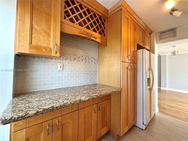 Building Photo - 1300 Alton Rd