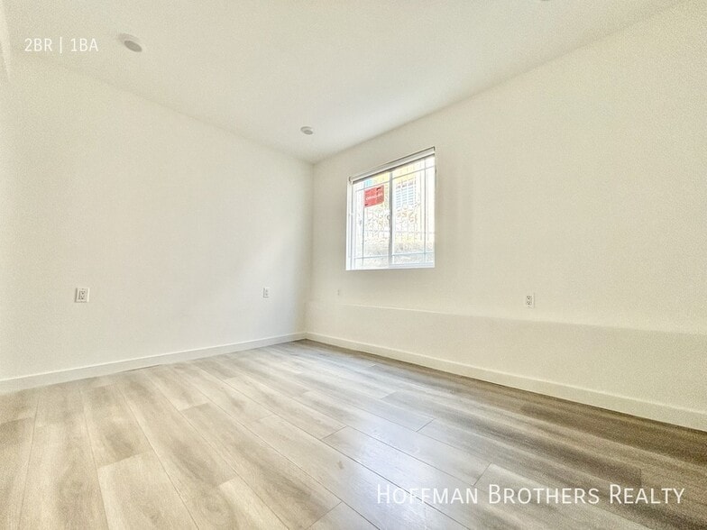 Building Photo - 6127 1/2 Monterey Rd-