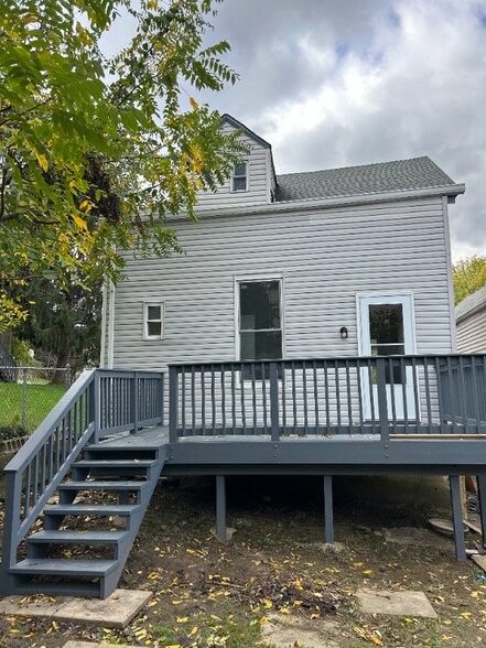 Building Photo - 603 Benham St