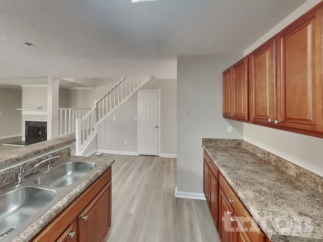 Building Photo - 3634 Silver Springs Ct