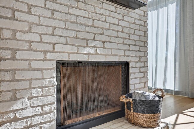 Building Photo - Upscale Palmyra Terrace Townhome! Fully Fu...