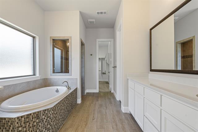Building Photo - 3870 White Clover Ln