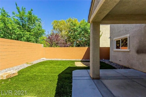 Building Photo - 10592 Calico Pines Ave