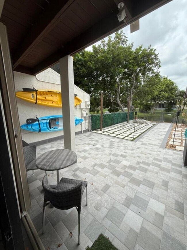 Building Photo - 12394 Westhampton Cir