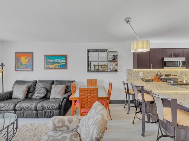 Building Photo - 1421 S Ocean Blvd