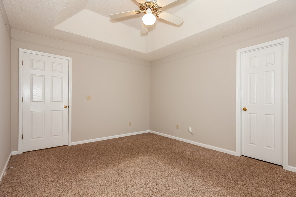 Building Photo - 4980 Valley Trail Ct