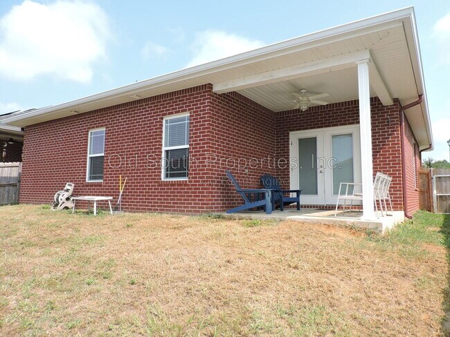 Building Photo - 5643 Vendome Ct