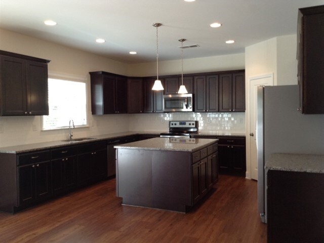 Building Photo - 1007 Monitor Court SW