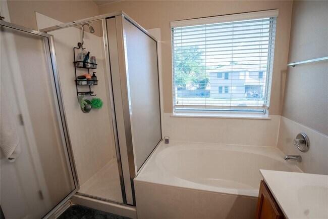 Building Photo - 14509 Mowsbury Dr