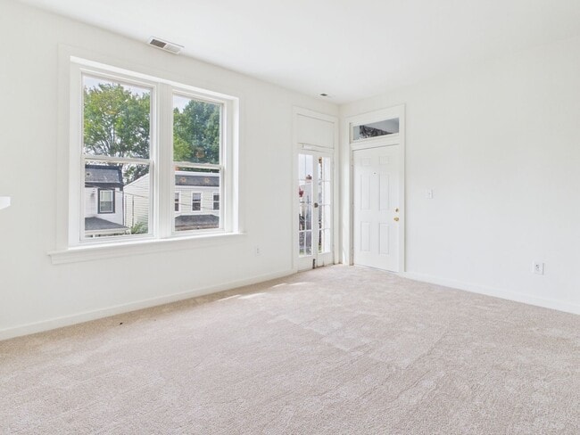 Building Photo - 204 Wellford St