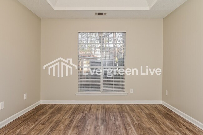 Building Photo - 3431 Hollow Oak Dr