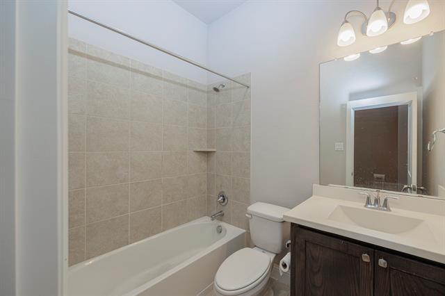 Building Photo - 3640 Carlsbad Way