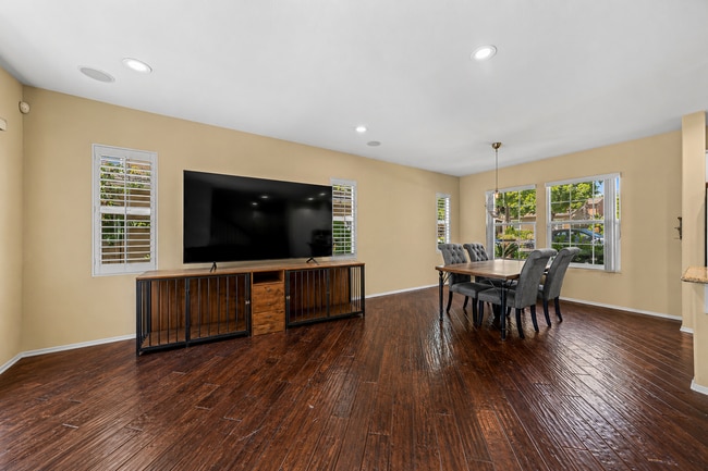 Building Photo - 1732 Wolf Canyon Loop