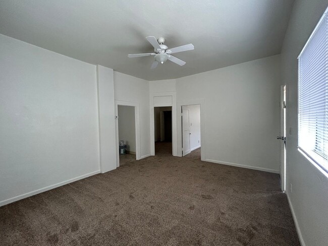 Building Photo - 3 Bedroom 1 Bathroom Single-Story
