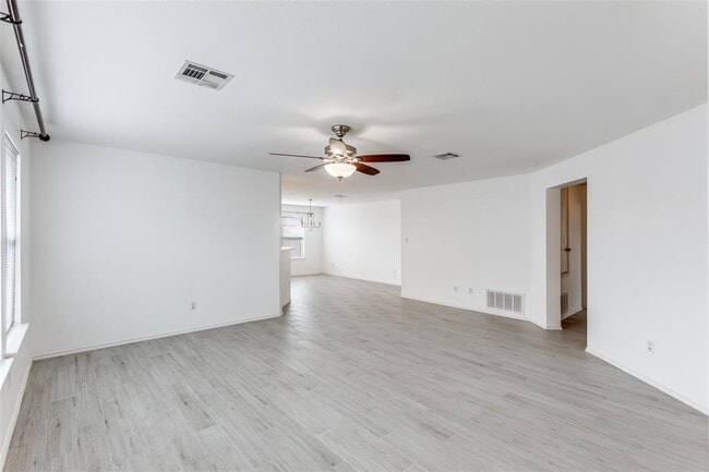 Building Photo - 133 Sylvan St