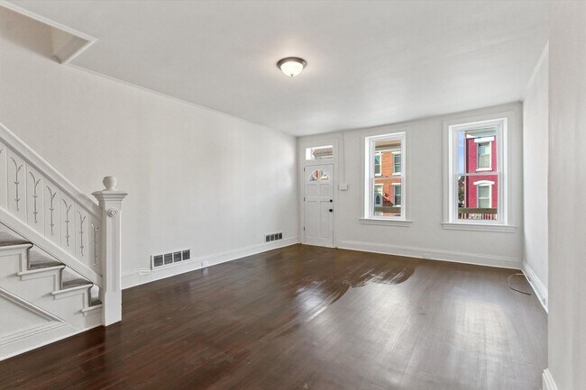 Building Photo - Spacious 4 Bedroom Home for Rent in York, PA!