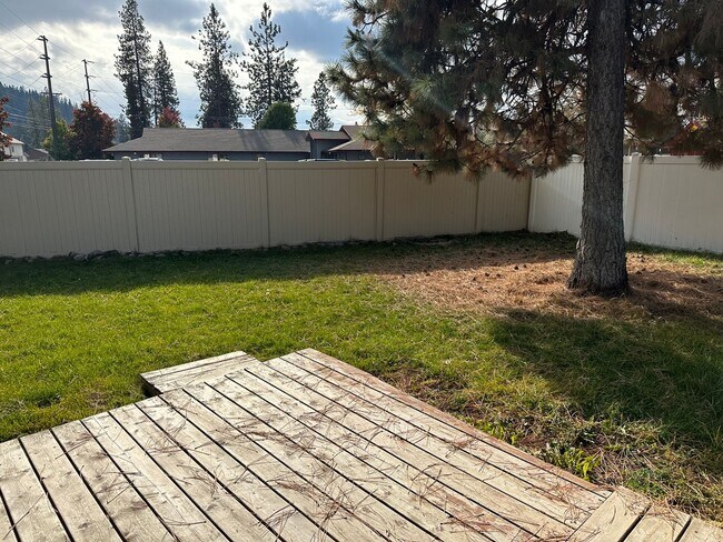 Building Photo - 1596-1596 Peggy Lp