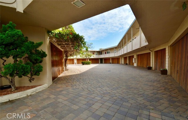 Building Photo - 31561 Table Rock Dr