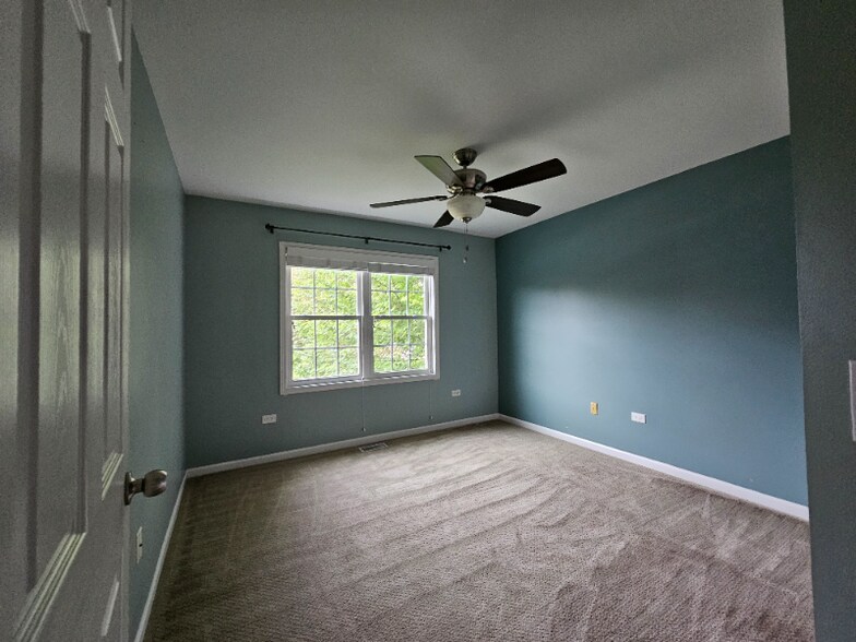 Building Photo - 227 Beaver Creek Dr