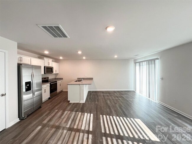 Building Photo - 5915 Faron Wy