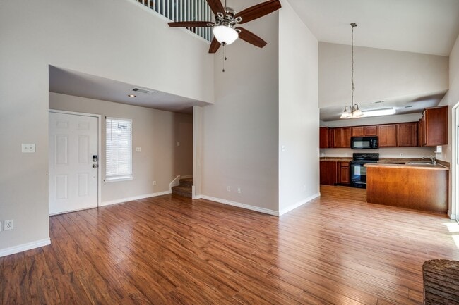 Building Photo - 598 Harbour Town Dr