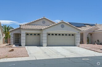 Building Photo - NW single Story!!! Small Pool!!!! Solar Pa...