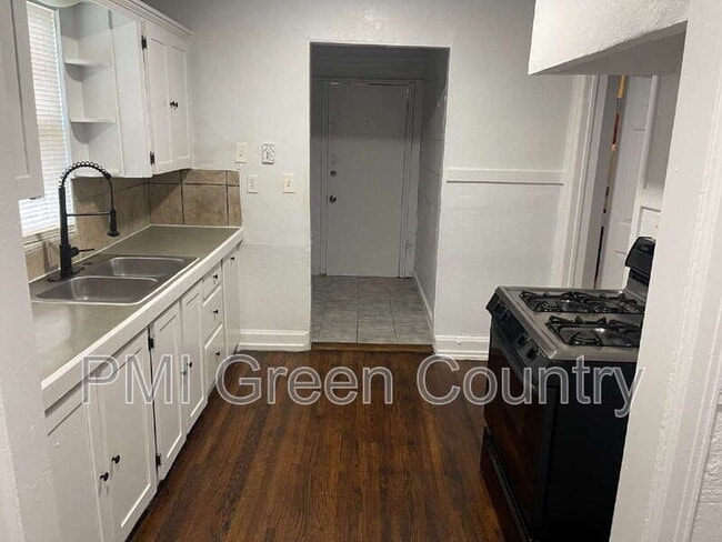 Building Photo - 1535 N Boston Pl