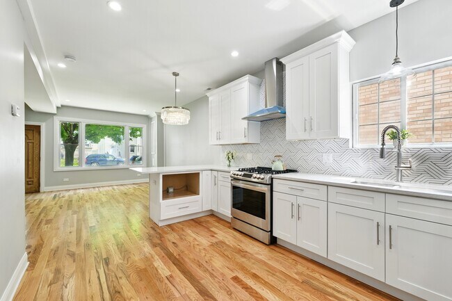 Building Photo - 2938 48th Ct