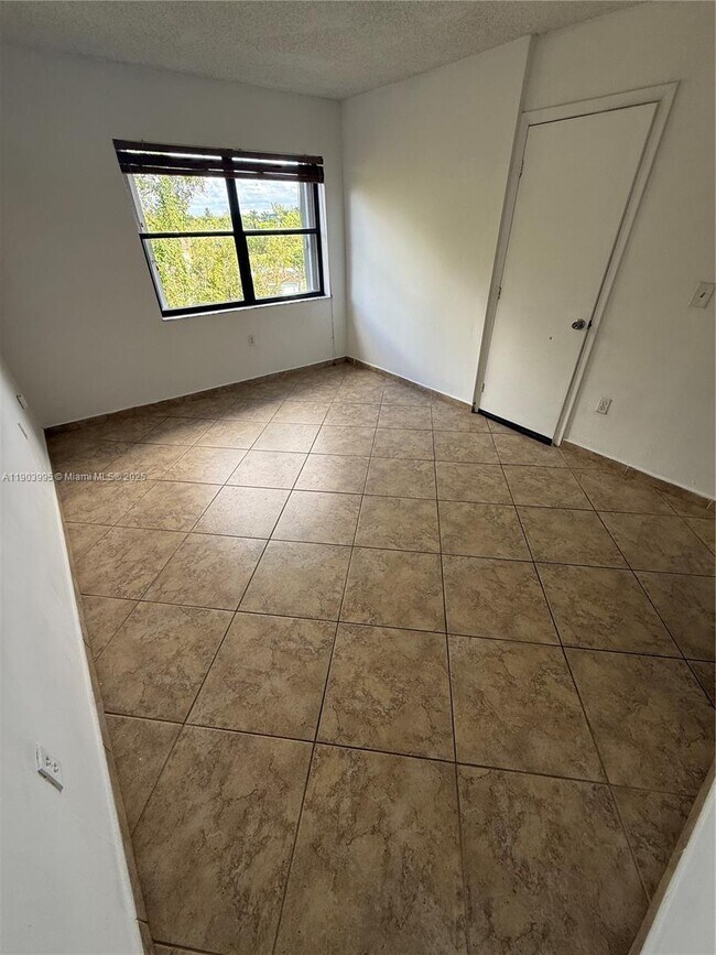 Building Photo - 10253 NW 9th St Cir