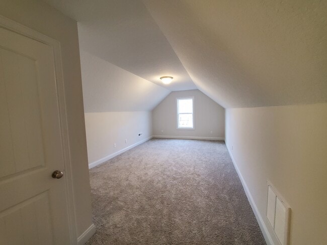 Building Photo - 600 Unity Ct