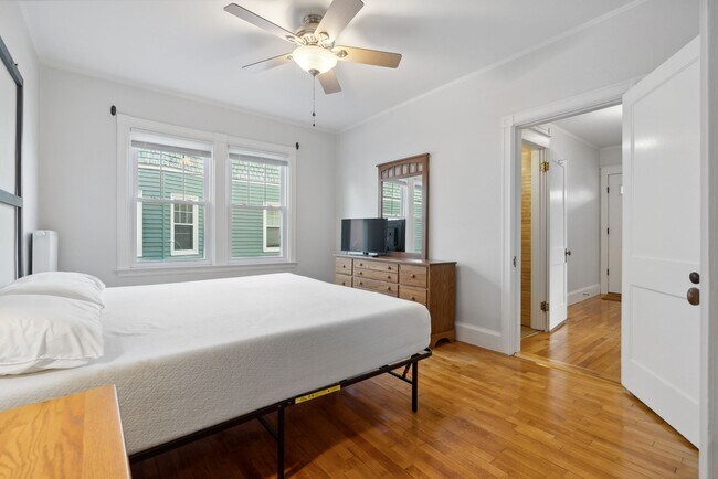 Building Photo - 151 Dartmouth St