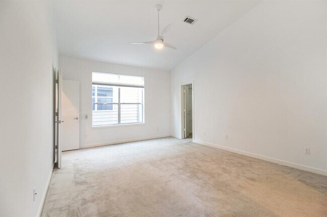 Building Photo - 2940 Cline St