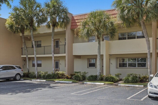 Building Photo - 2800 Fiore Way