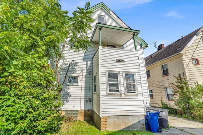 Building Photo - 3394 E 146th St