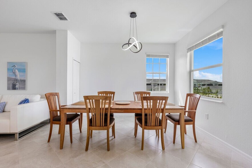 Building Photo - 15170 Bluffton Ln